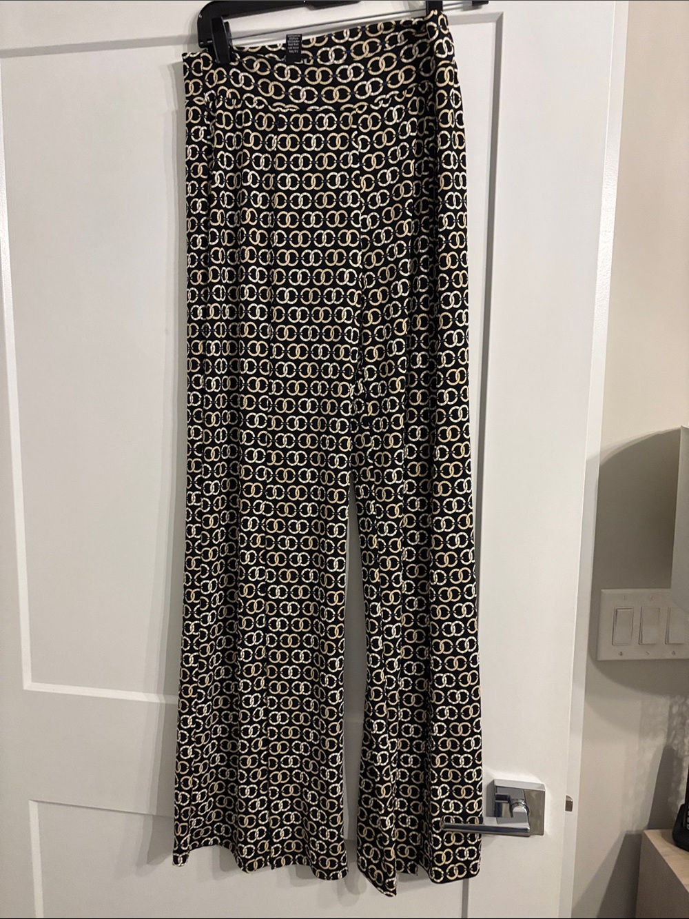 Printed Wide-Leg Pants in Black and Cream